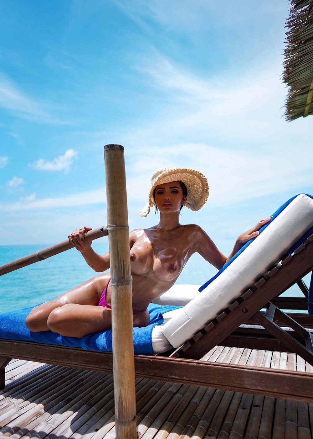 Beautiful girl Angela Castellanos naked in Acapulco
