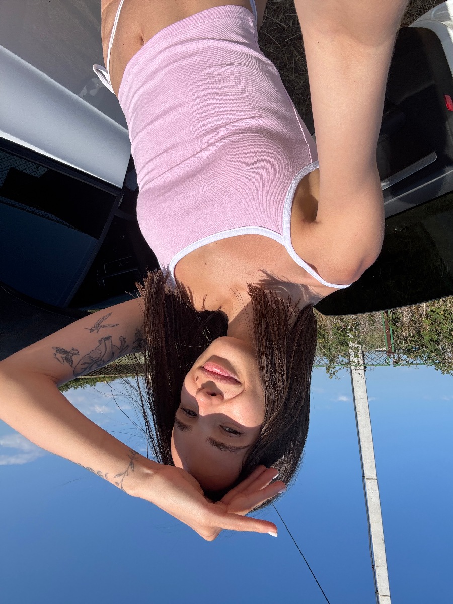 Sexy model Tina in Acapulco